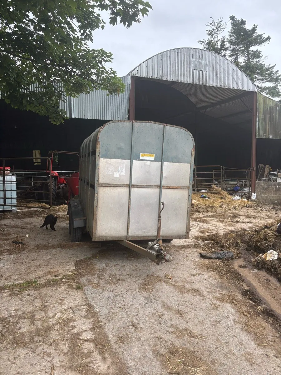 Livestock trailer crooks 10/5 - Image 1