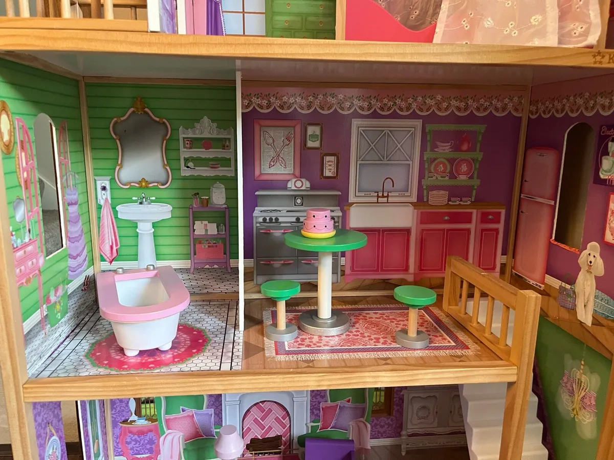 Kidkraft dolls house - Image 3