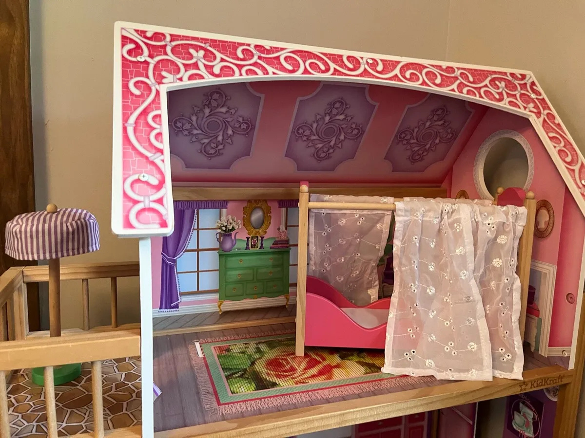 Kidkraft dolls house - Image 4