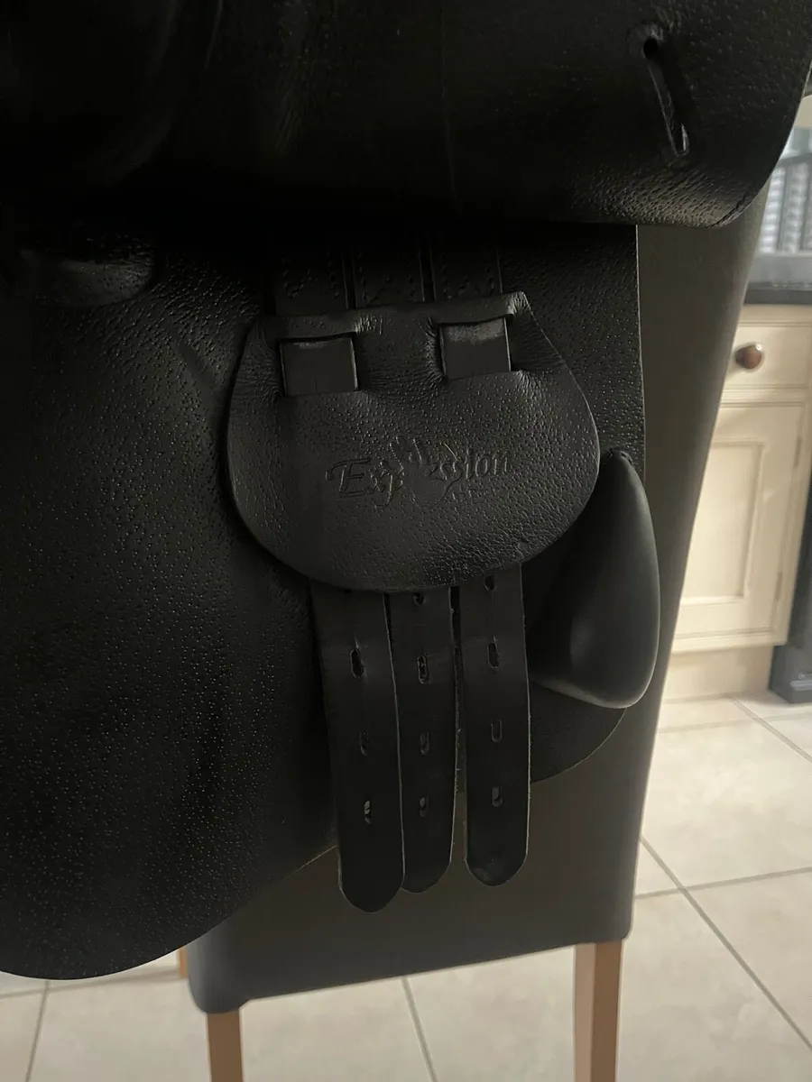 Equipe Expression Saddle - Image 4