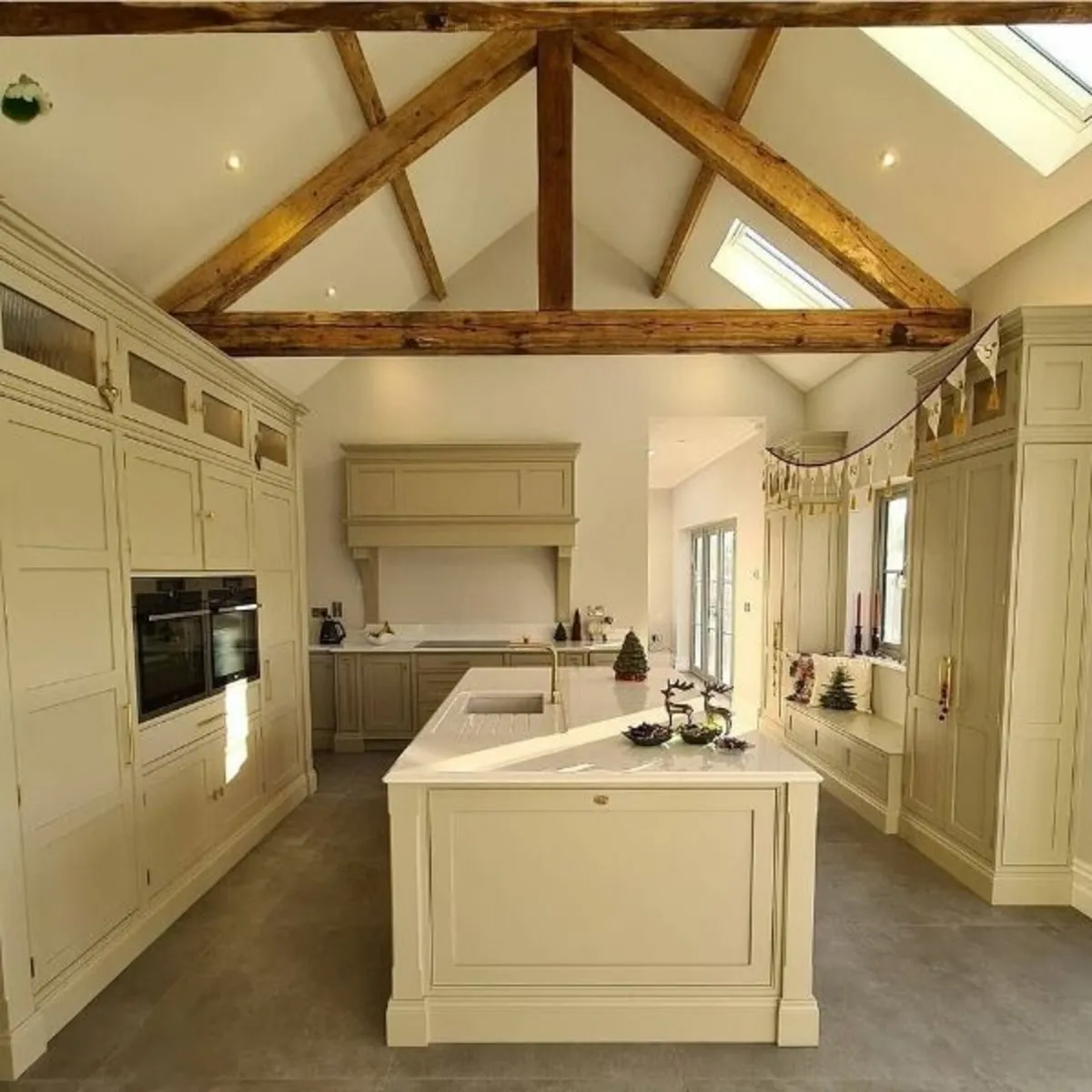 Oak Beam A-Frames & Trusses  Cut to order - Image 1