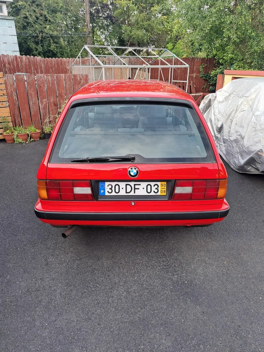 BMW 3-Series 1990 - Image 2