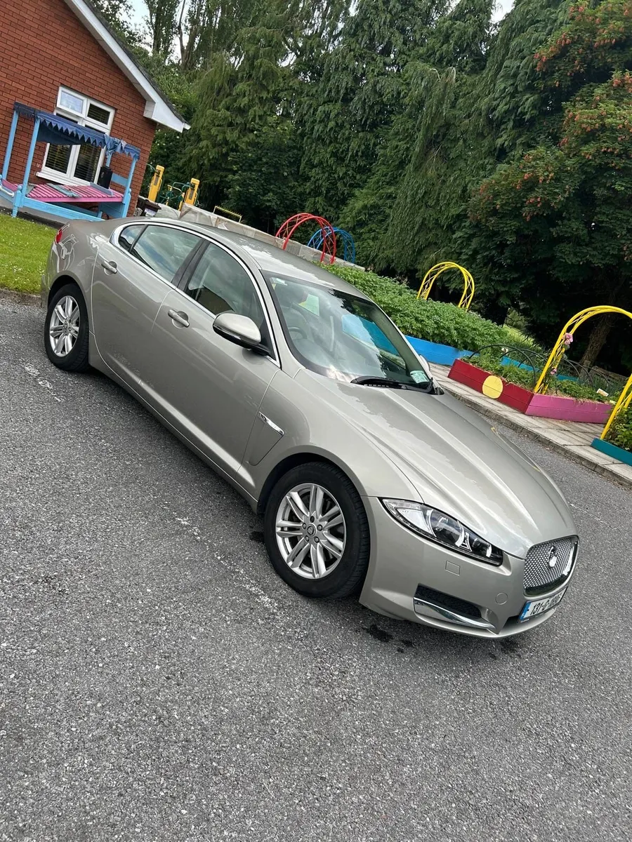 Jaguar XF 2013 - Image 2