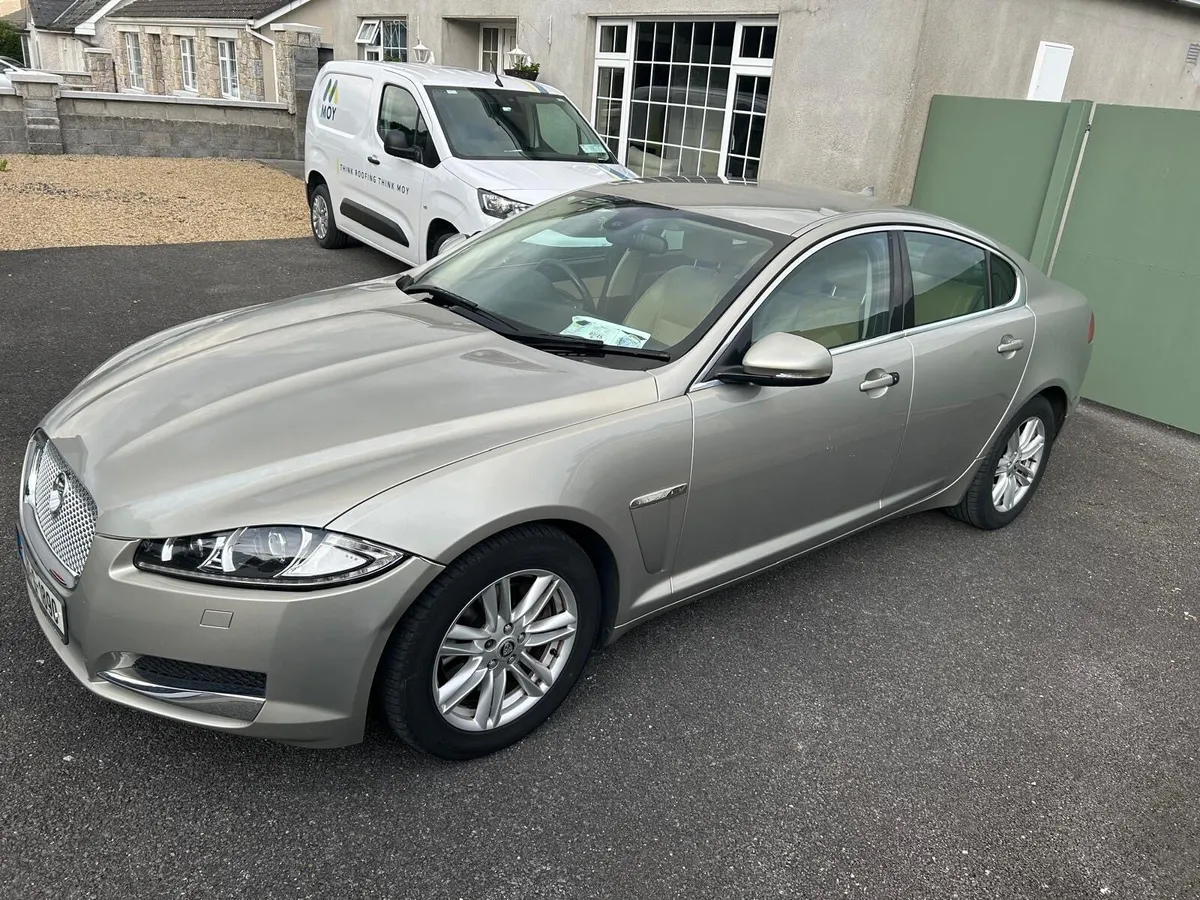Jaguar XF 2013 - Image 4
