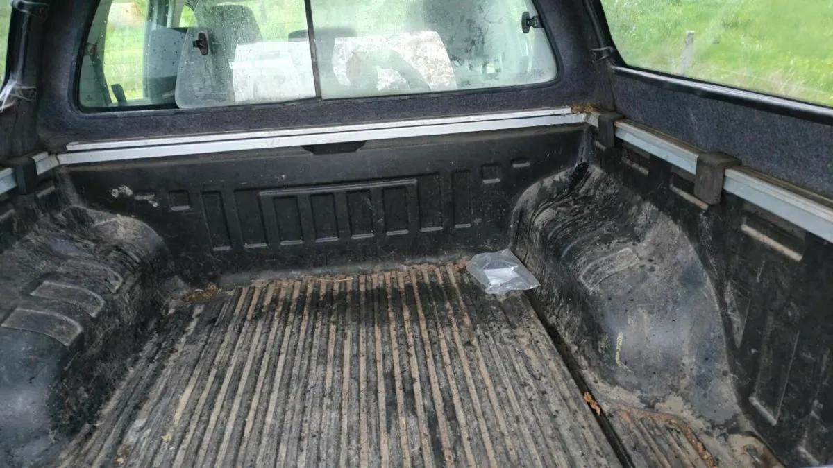Vw Amarok - Image 2