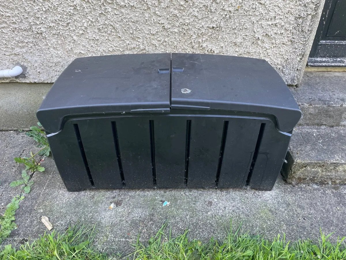 Lawnmower and Storage Box - Image 2