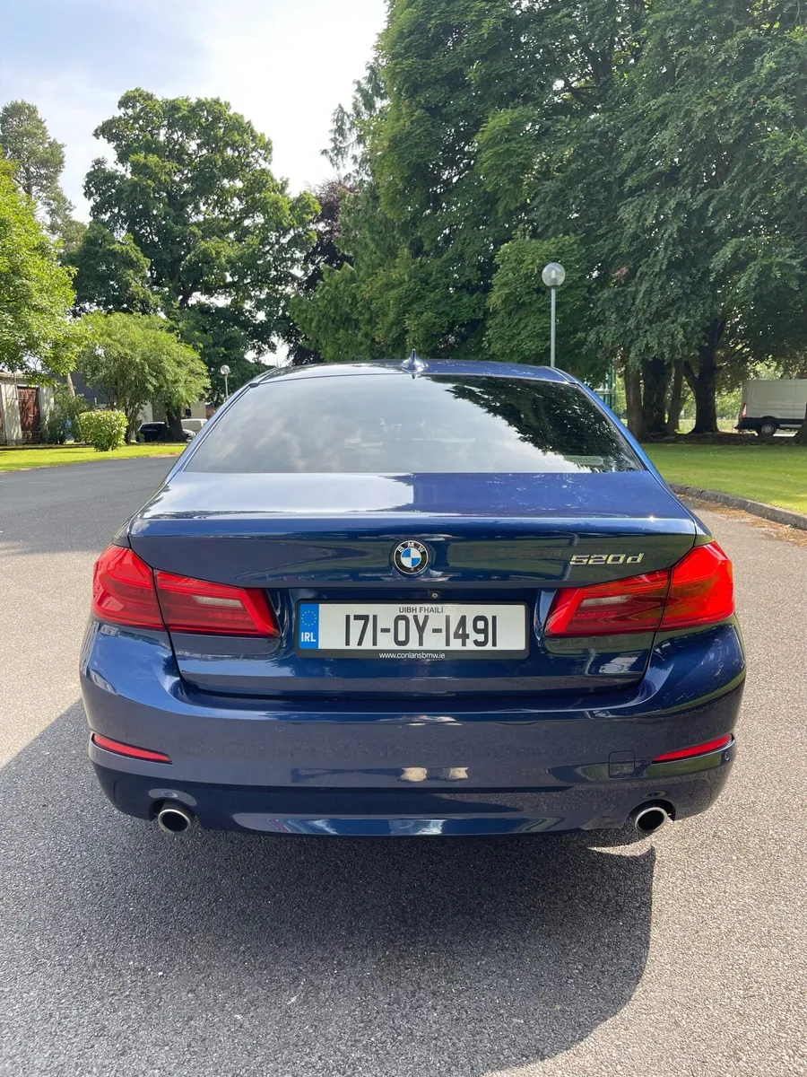 2017 BMW 5 Series 520D - Image 3