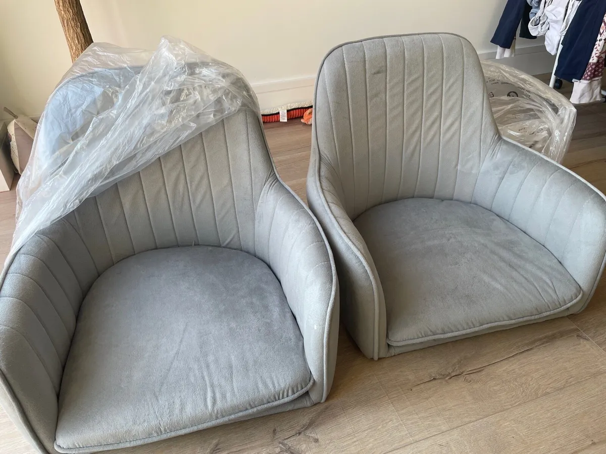 Dining Chairs x 2 - Image 1