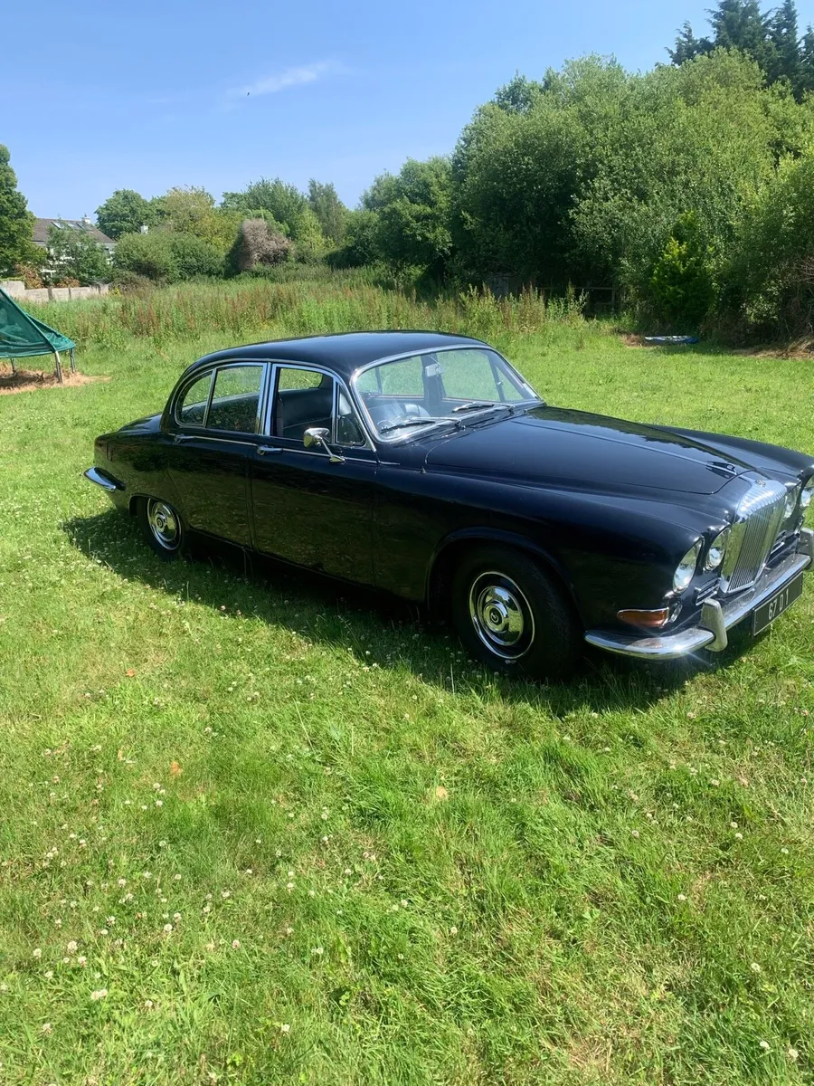 Daimler Soverign 420 - Image 1
