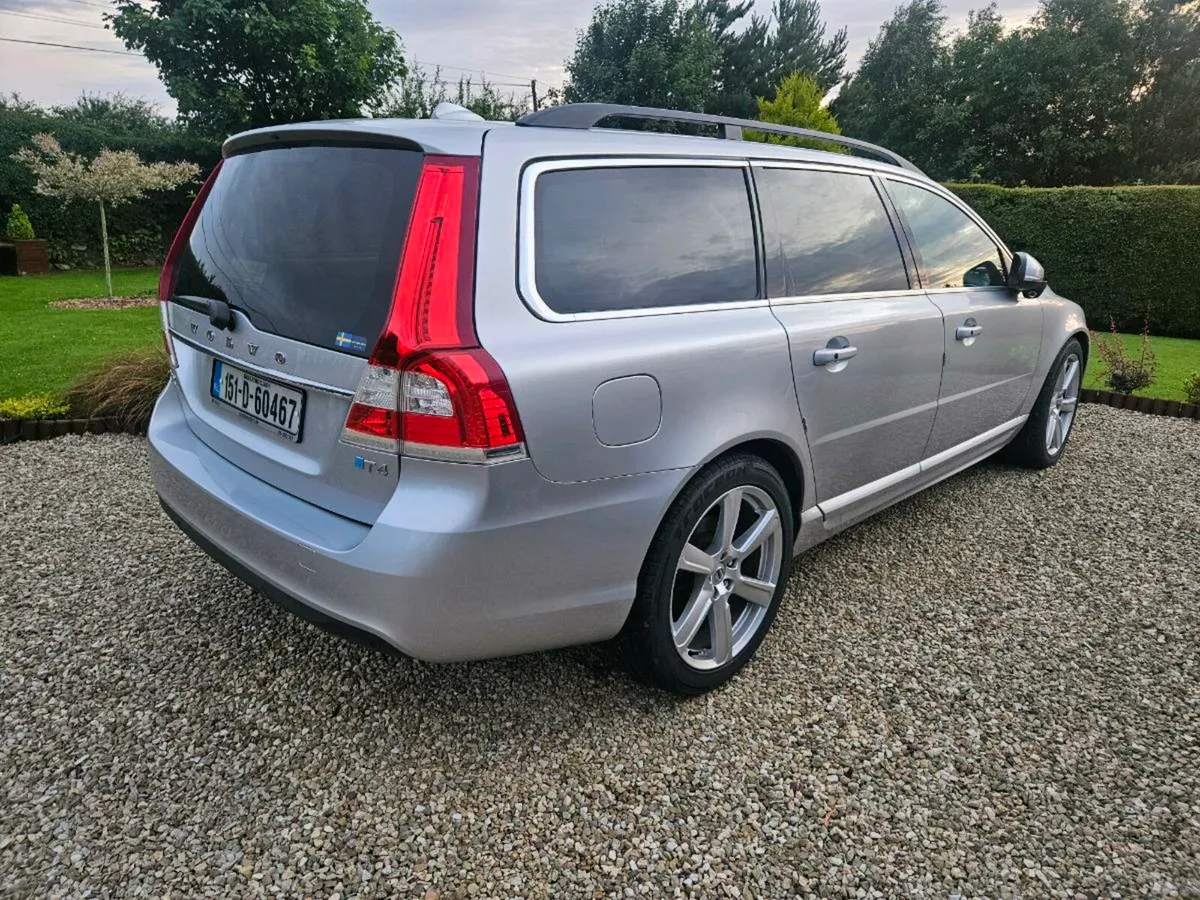 Volvo V70 T4 Turbo - Image 2