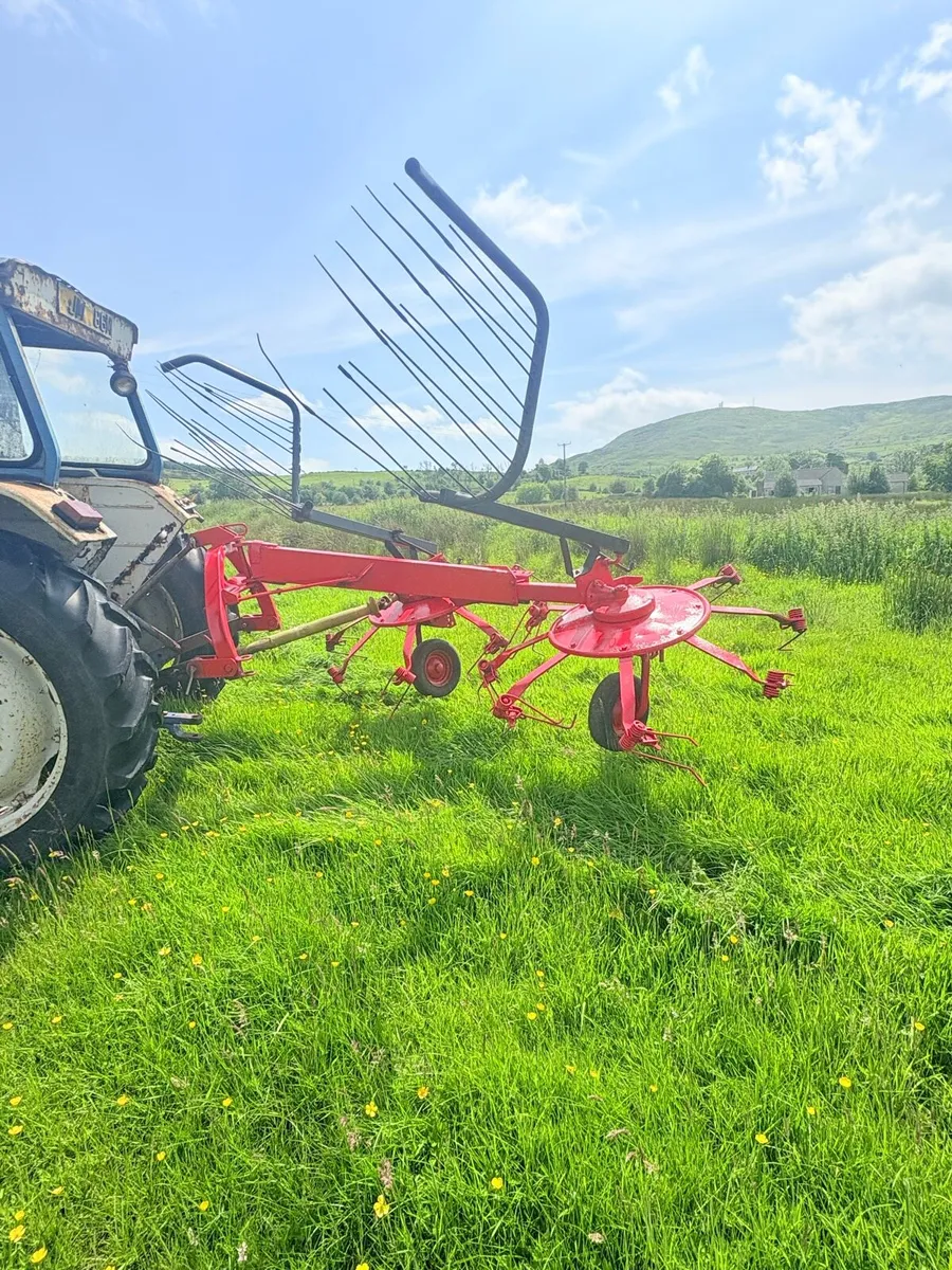 Lely lotus 300 Tedder - Image 1