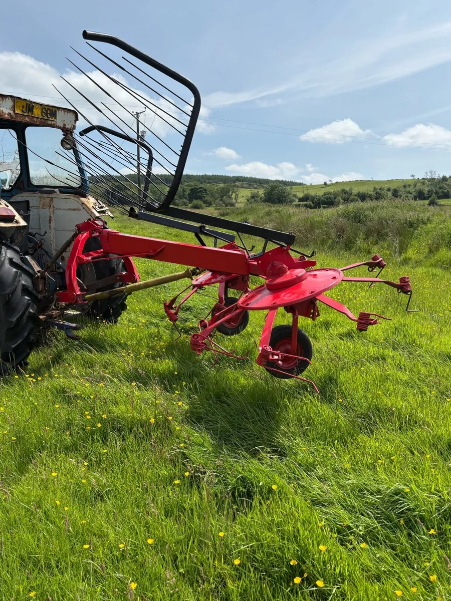 Lely lotus 300 Tedder - Image 2
