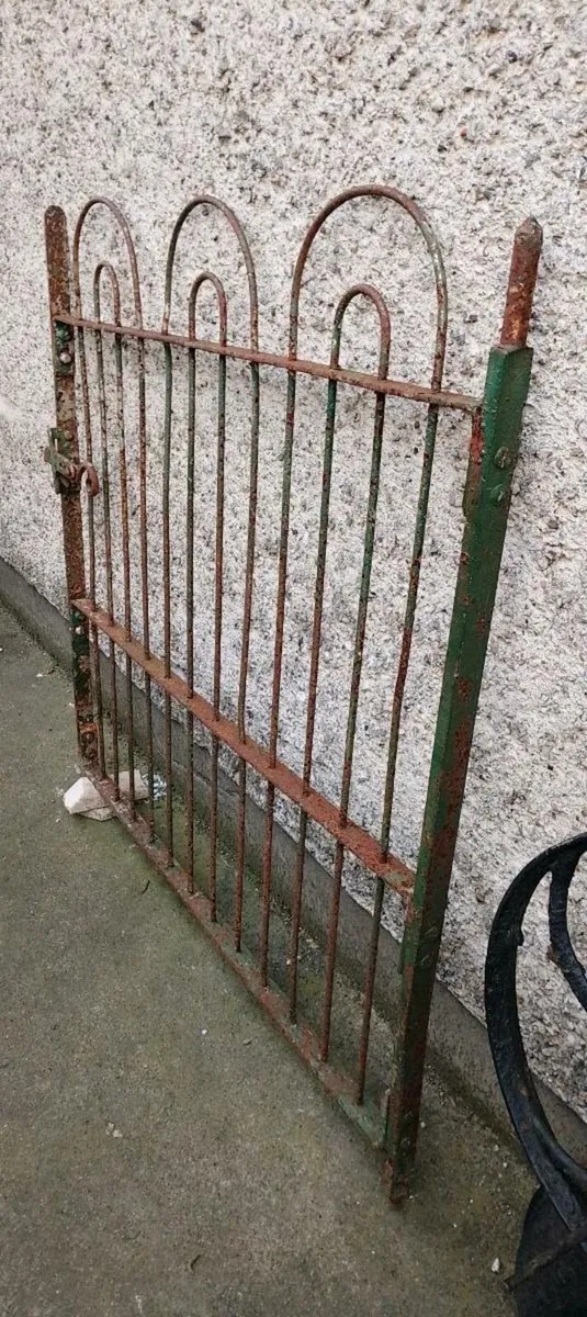 Victorian blacksmiths gate - Image 1