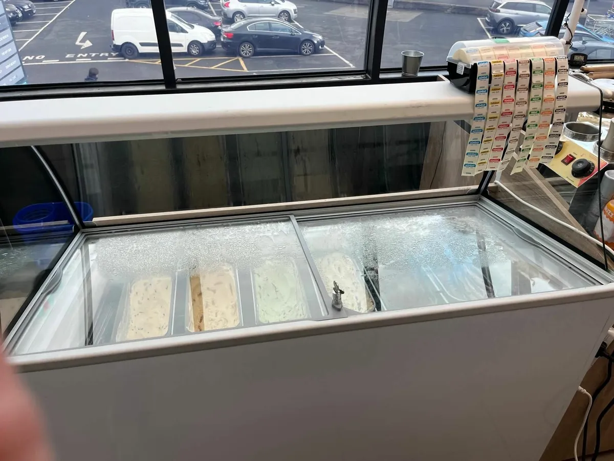COMPLETE EQUIPMENT FOR ICE CREAM & BUBBLE TEA - Image 4