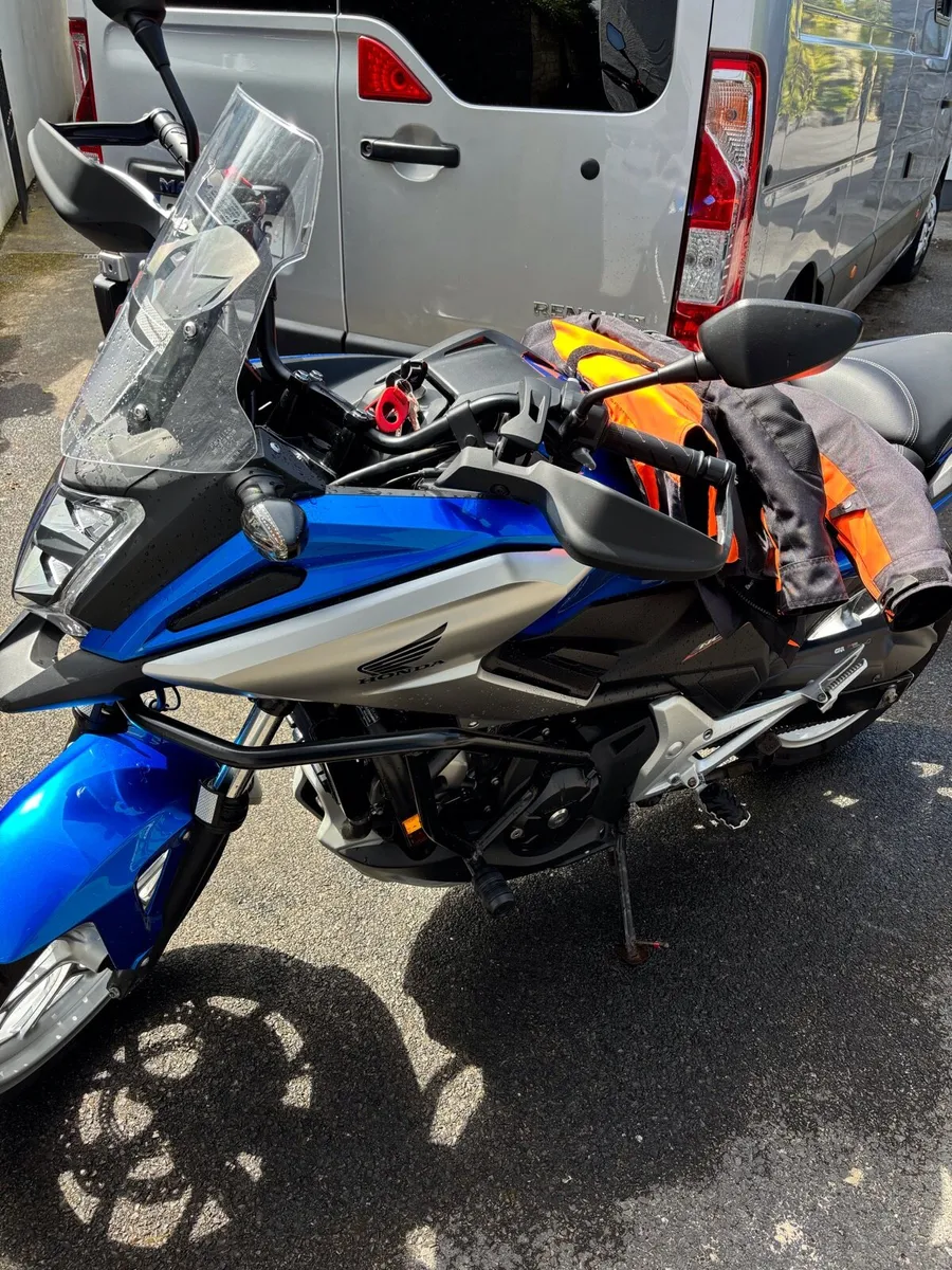 Honda nc 750x automatic - Image 3