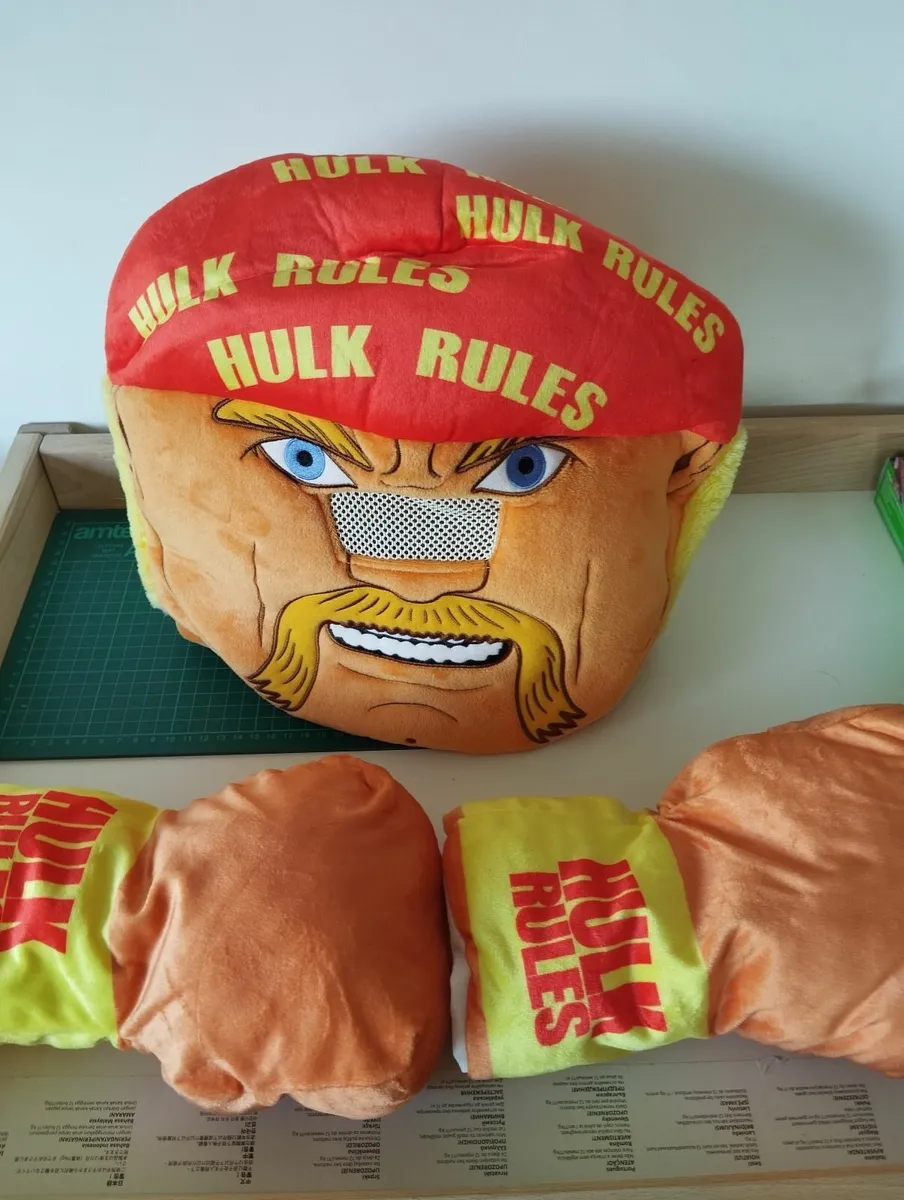 Hulk Rules Plush Set like new - Image 4