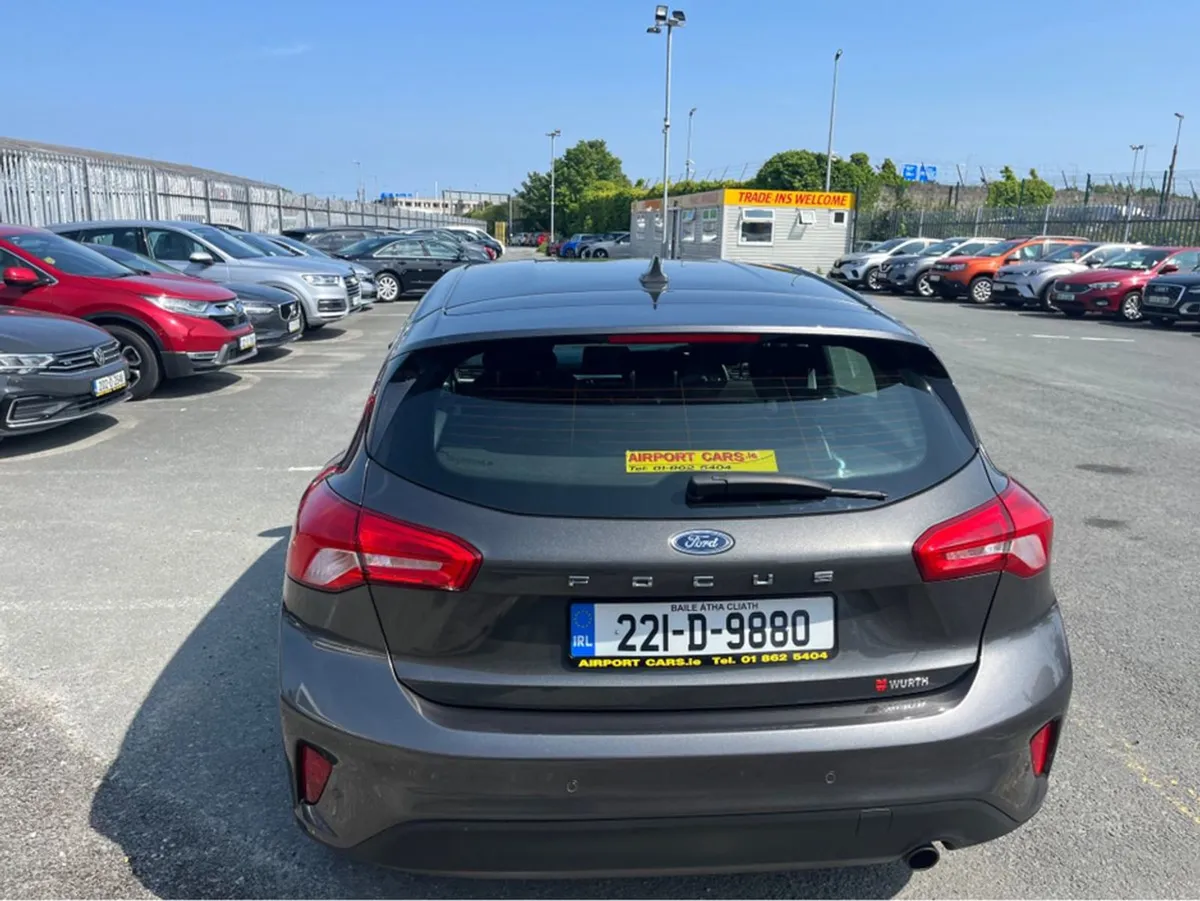 Ford Focus Zetec Edition 1.5 TD 120 M M6 4DR - Image 2