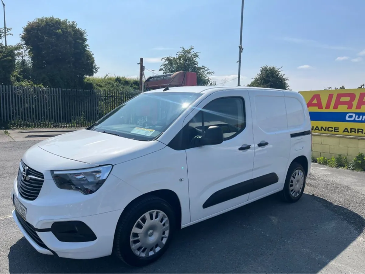 Opel Combo Sportive 6 Speed 3 Seater - Image 3
