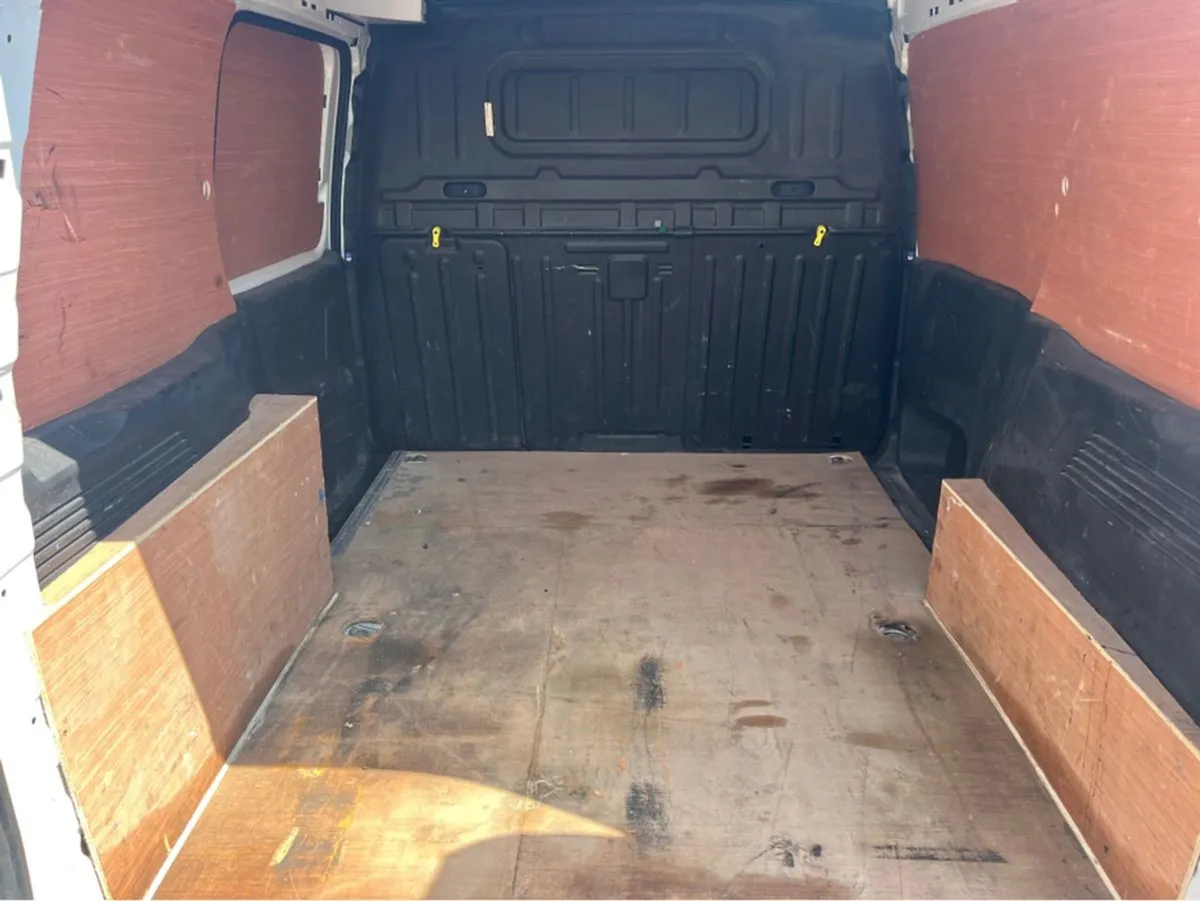 Opel Combo Sportive 6 Speed 3 Seater - Image 4