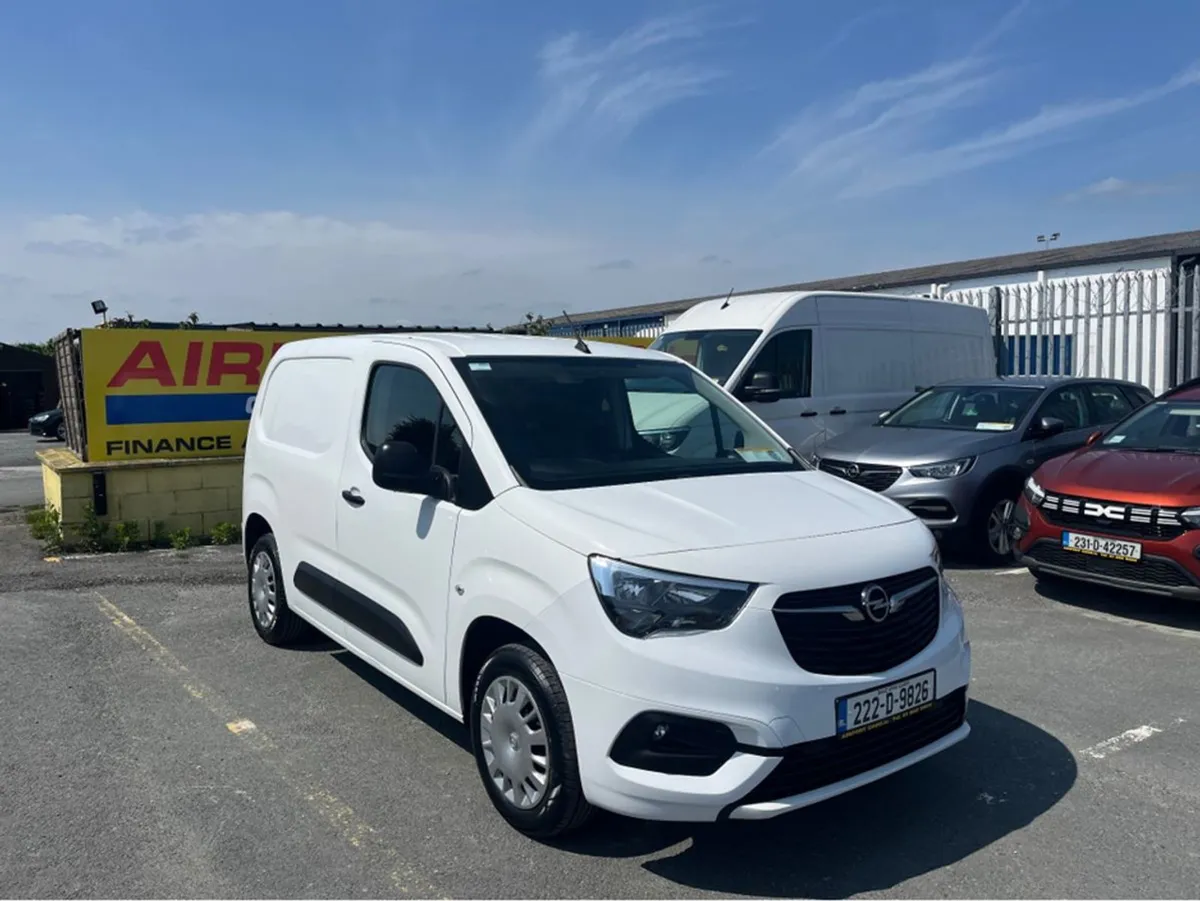 Opel Combo Sportive 3 Seater -l1h1-1.5 100PS D-6s - Image 1