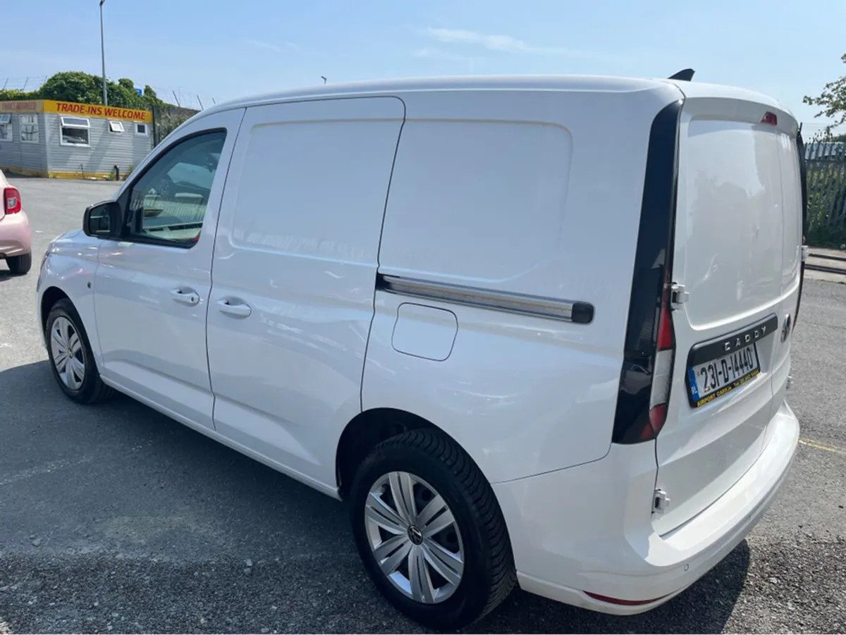 Volkswagen Caddy Commercial - Image 4