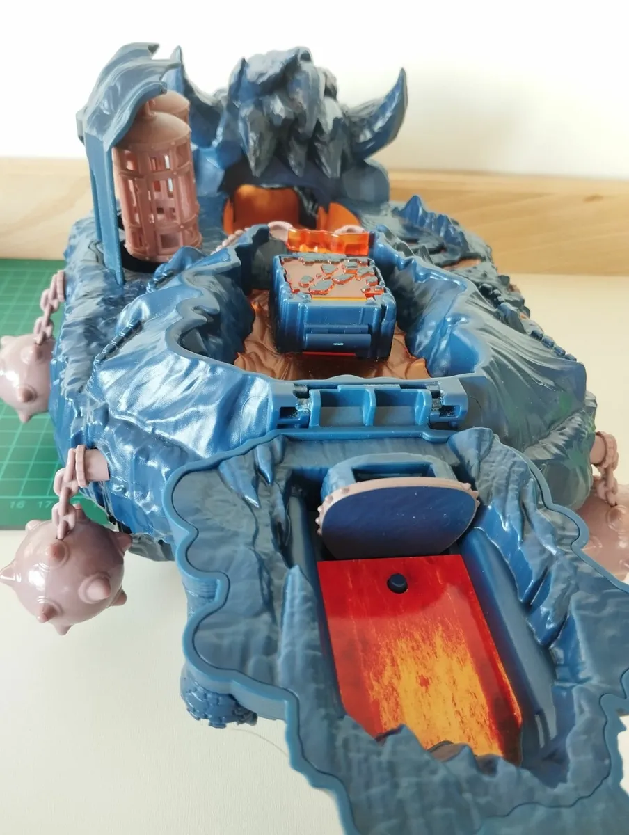 Bowser's Island Castle Playset - Image 3