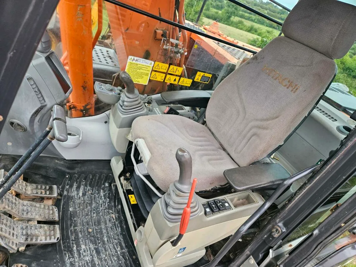 Hitachi 130-5b - Image 4