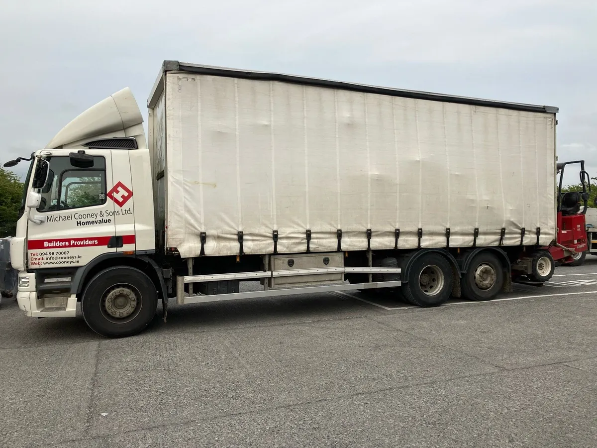 Daf CF 320 26 T Curtain Sider - Image 2