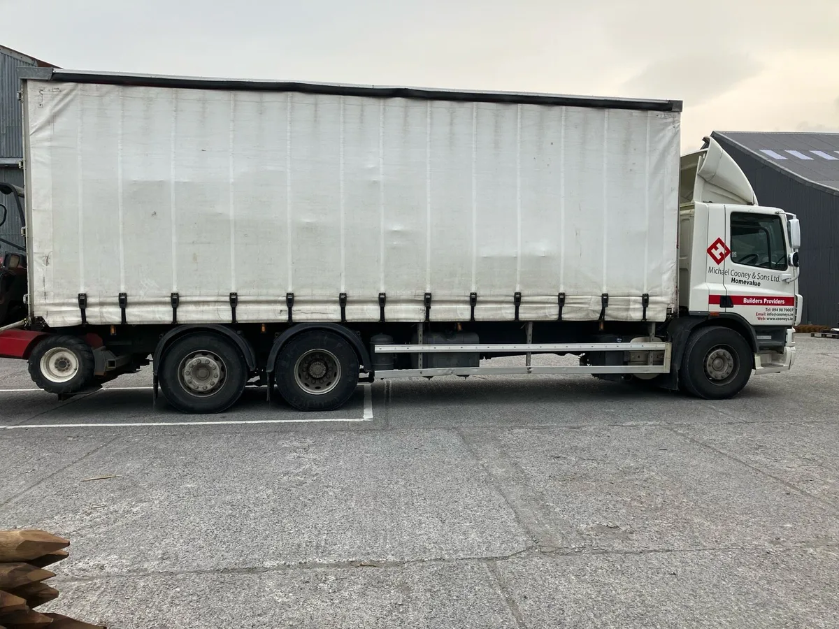 Daf CF 320 26 T Curtain Sider - Image 3