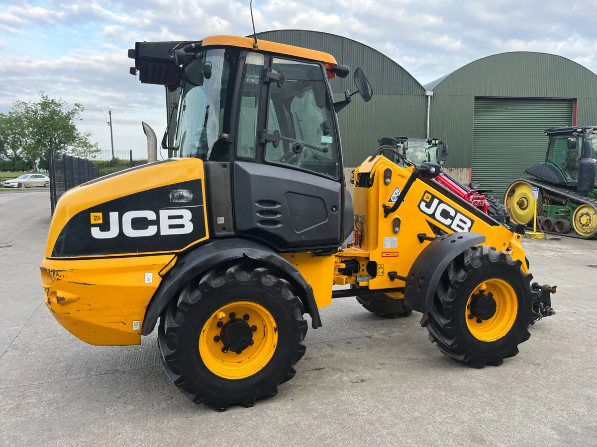JCB TM220 - Image 3
