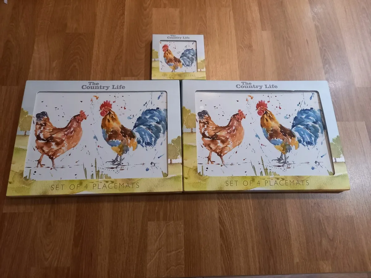 Set of placemats and coasters