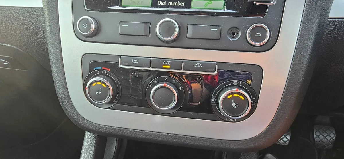NICE 2014 VW SCIROCCO 20.TDI - LEATHER INTERIOR - Image 2
