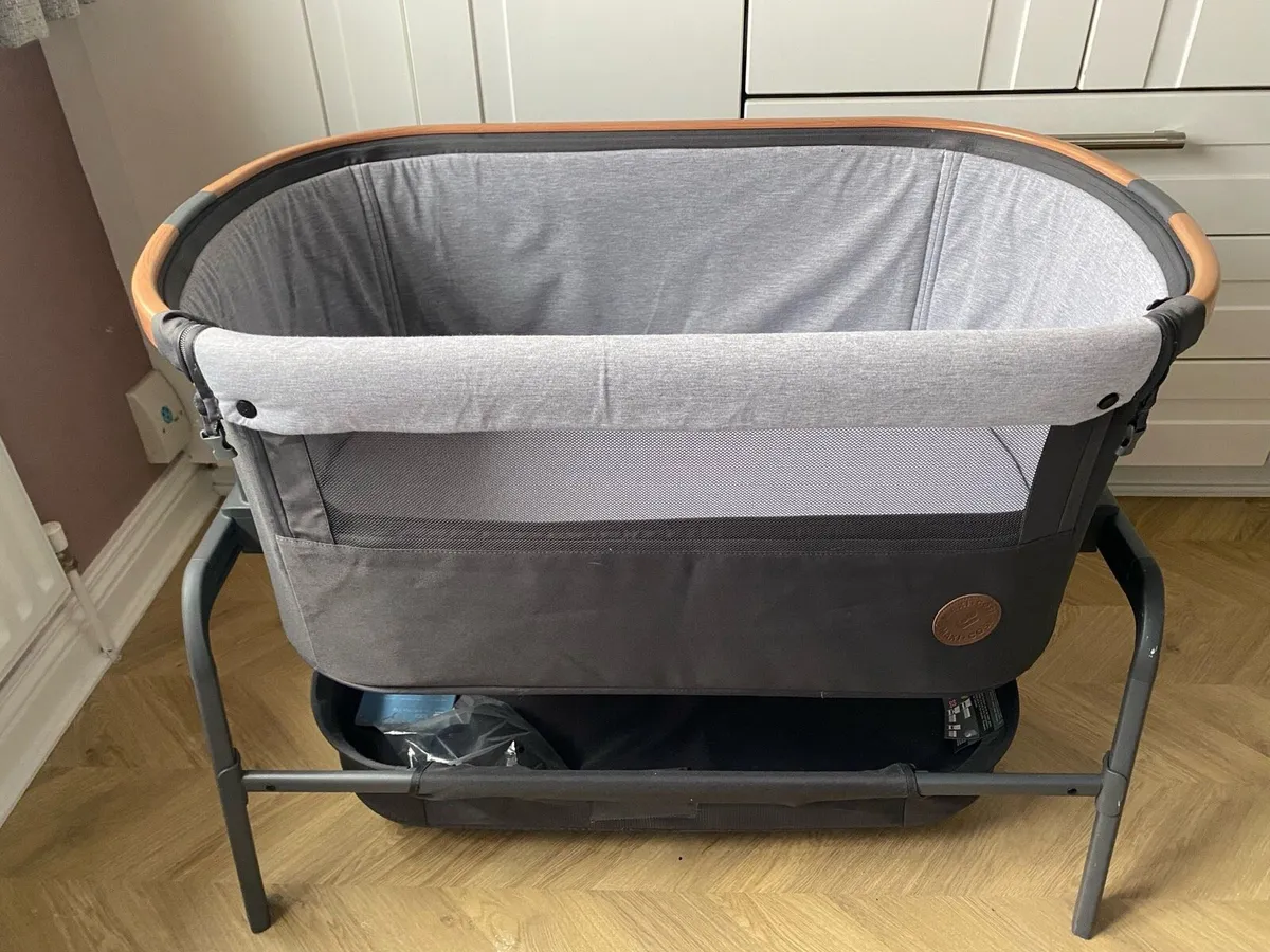 Maxi Cosi co-sleeper cot