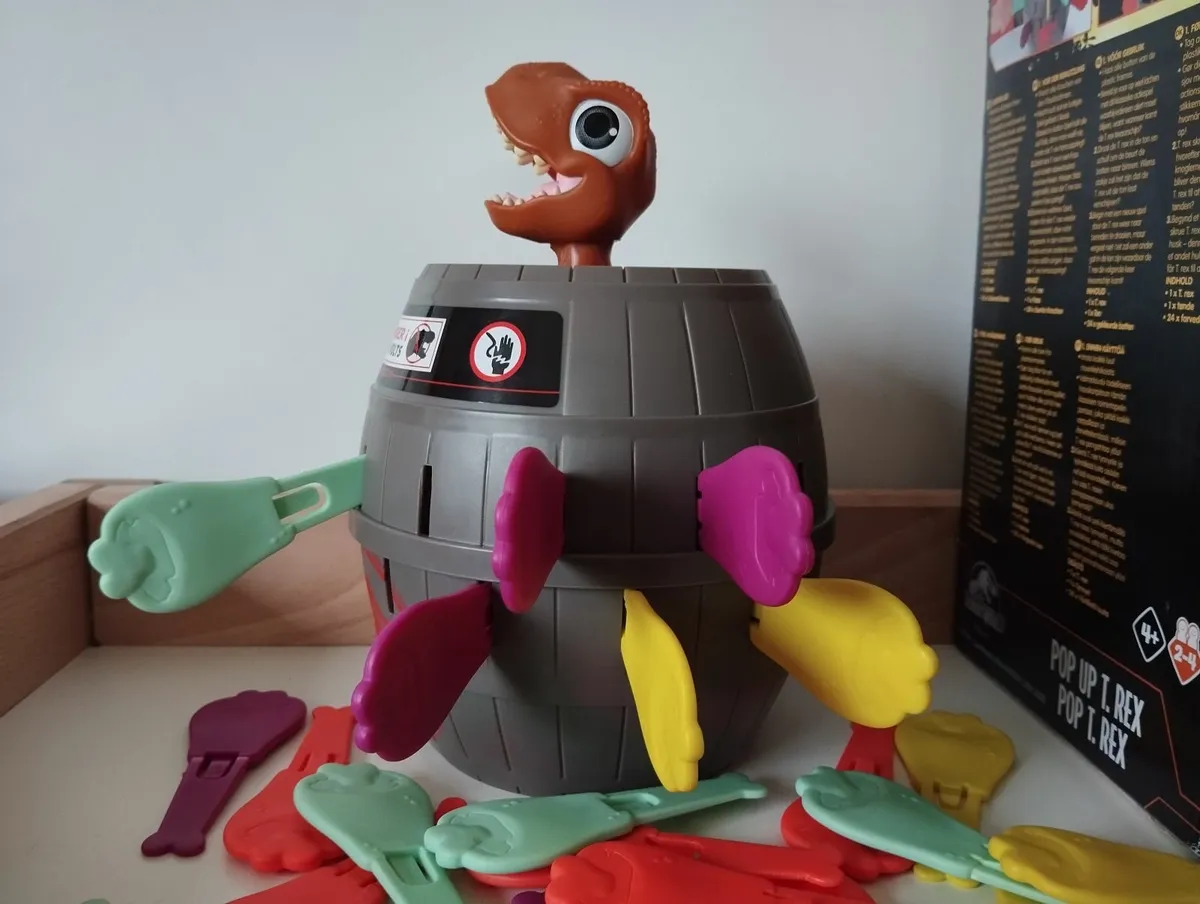 Pop Up T. Rex Jurassic World Game Tomy - Image 2