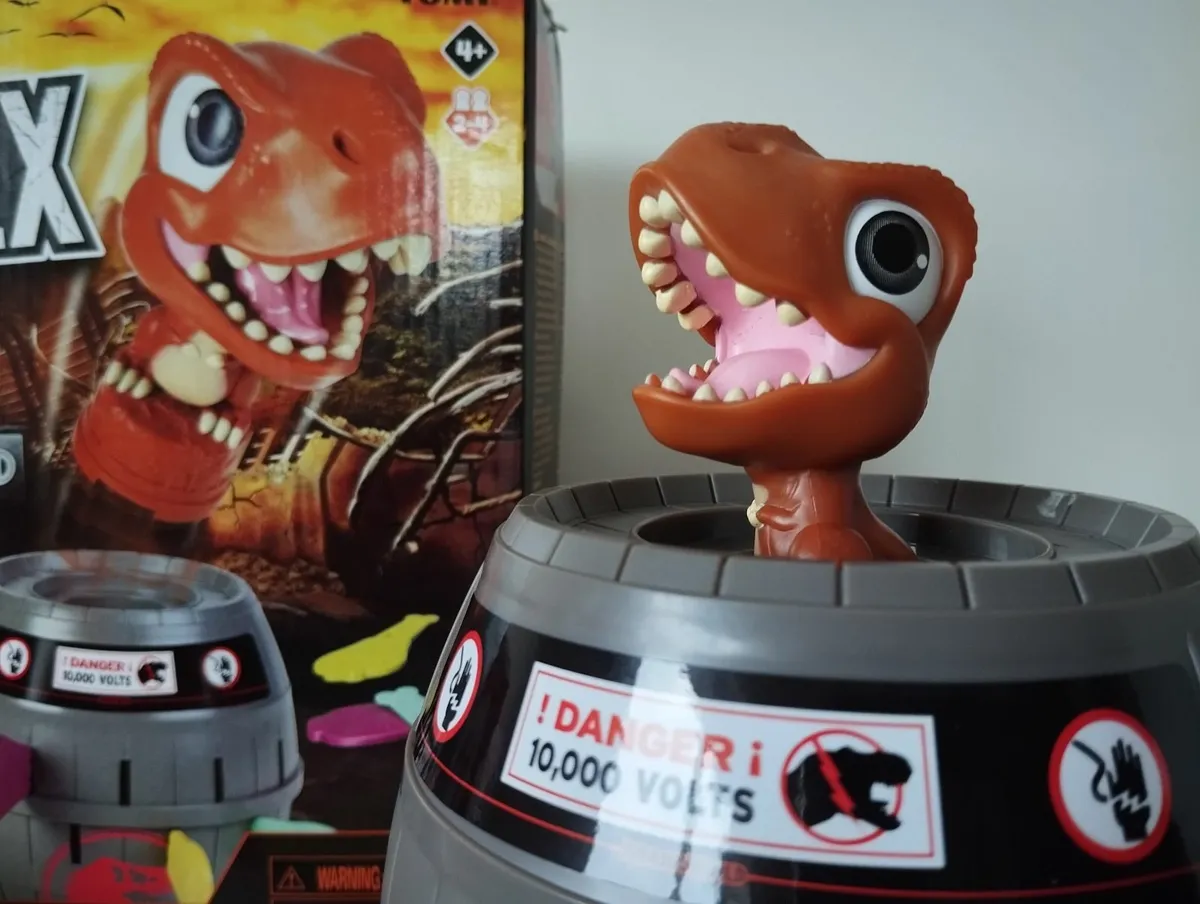 Pop Up T. Rex Jurassic World Game Tomy - Image 3
