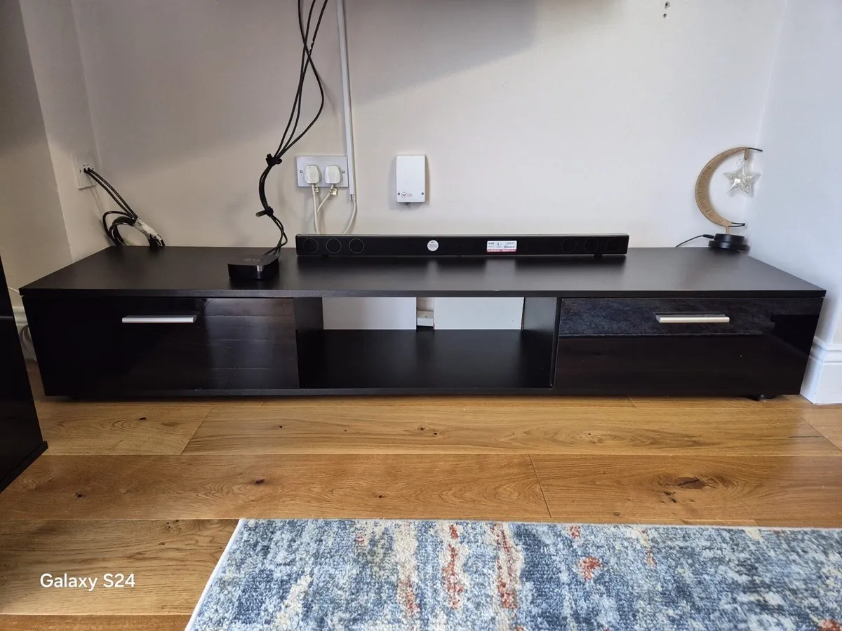 Tv unit ,  2 wall mounted cabinet  and shelf - Image 1