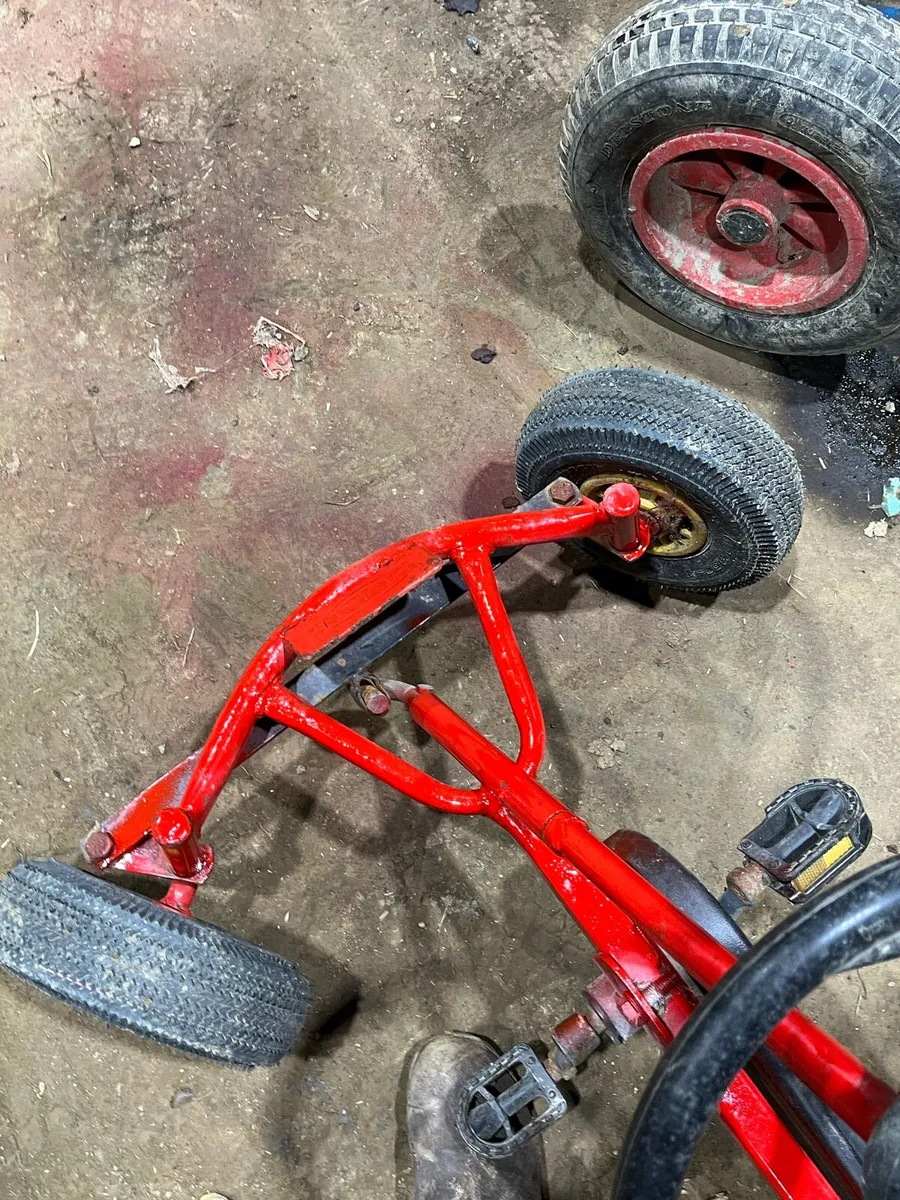❌Selling two child pedal buggies great condition ❌ - Image 4