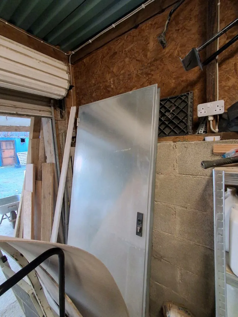Shed clear out - Image 1
