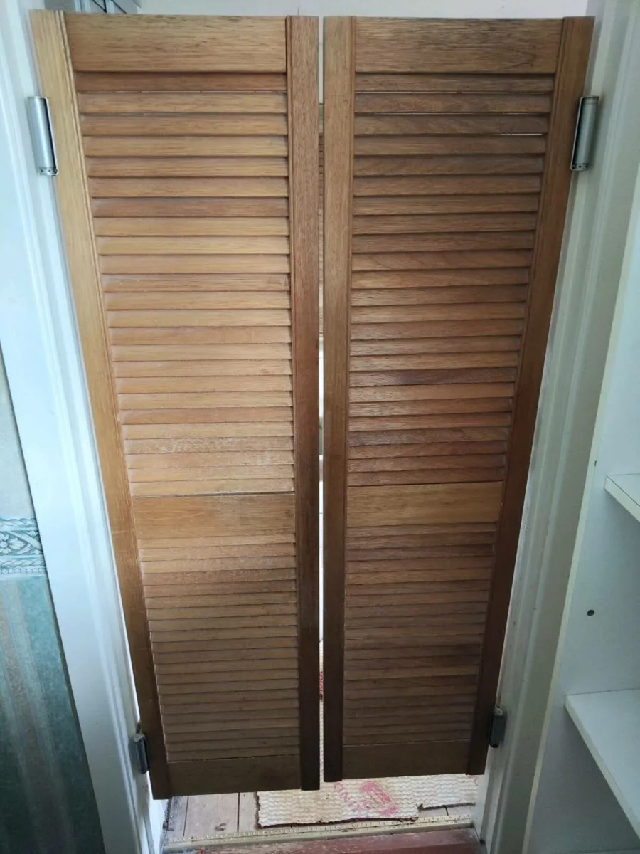 Louvered Saloon Swing Doors x2
