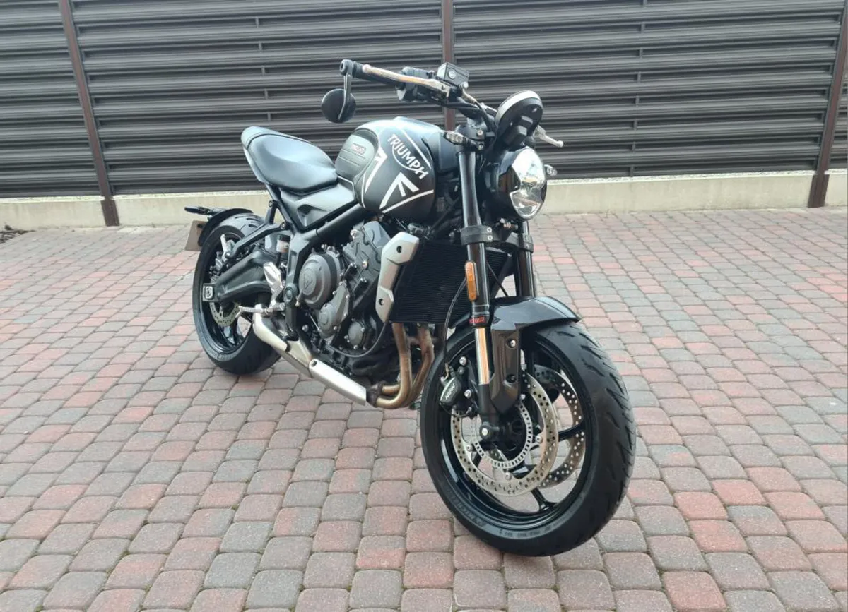Triumph trident streetbike 2023 660cc - Image 3