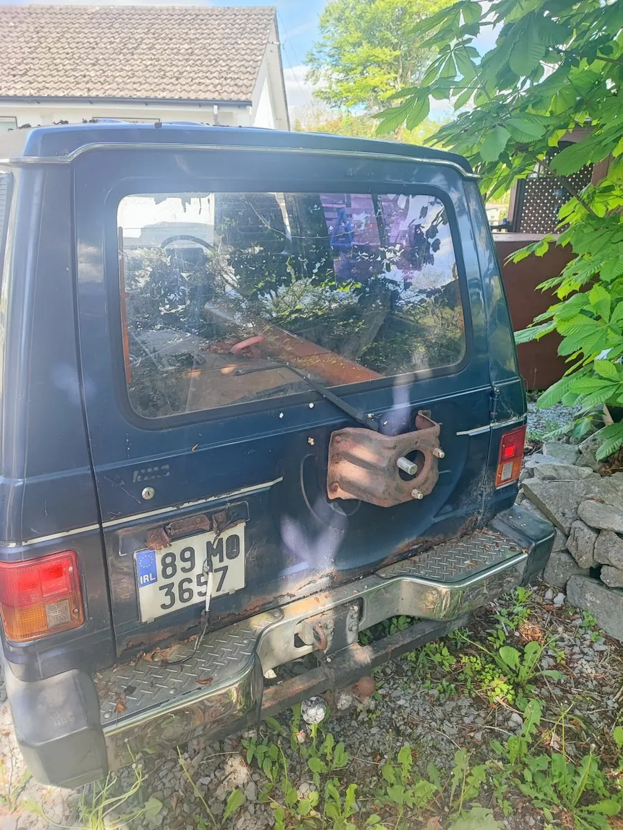 Mitsubishi Pajero 1989 - Image 2