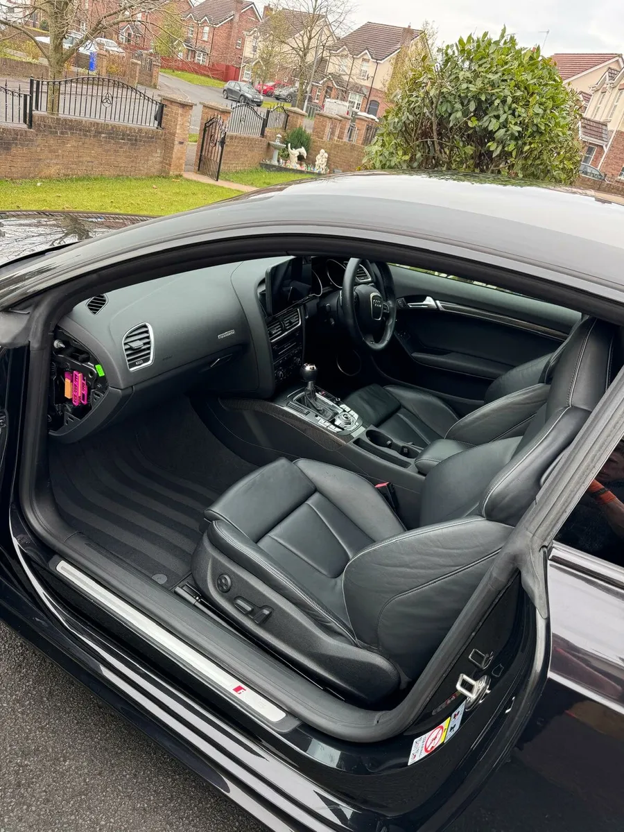 Car - Image 2