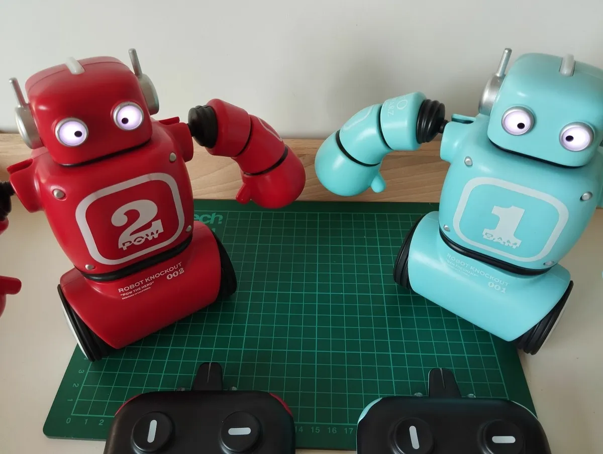FAO Schwarz Robot Knockout Remote Control - Image 3