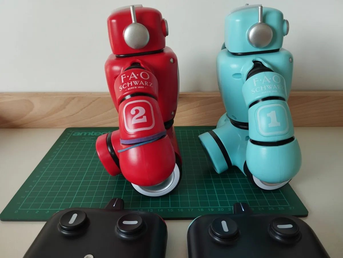 FAO Schwarz Robot Knockout Remote Control - Image 4