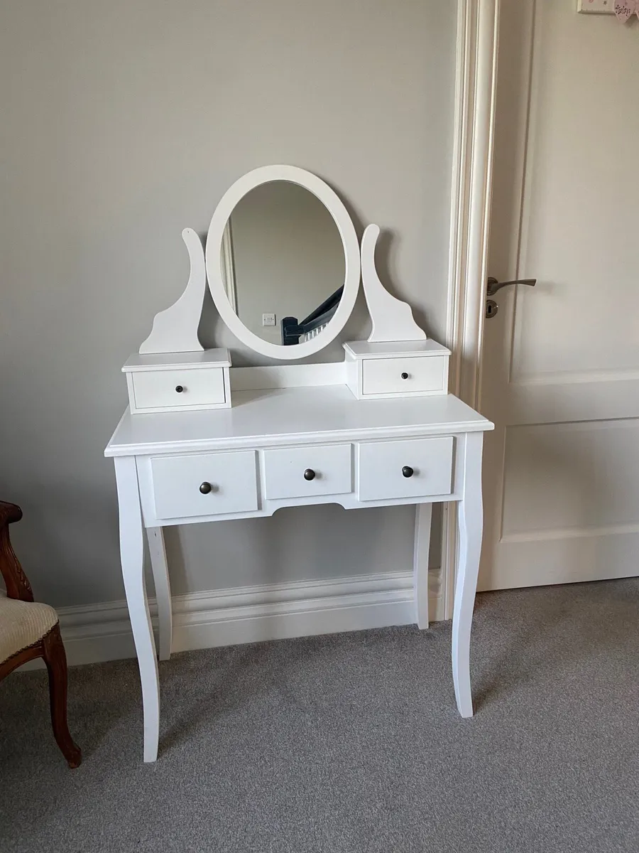 Kids Make Up Table