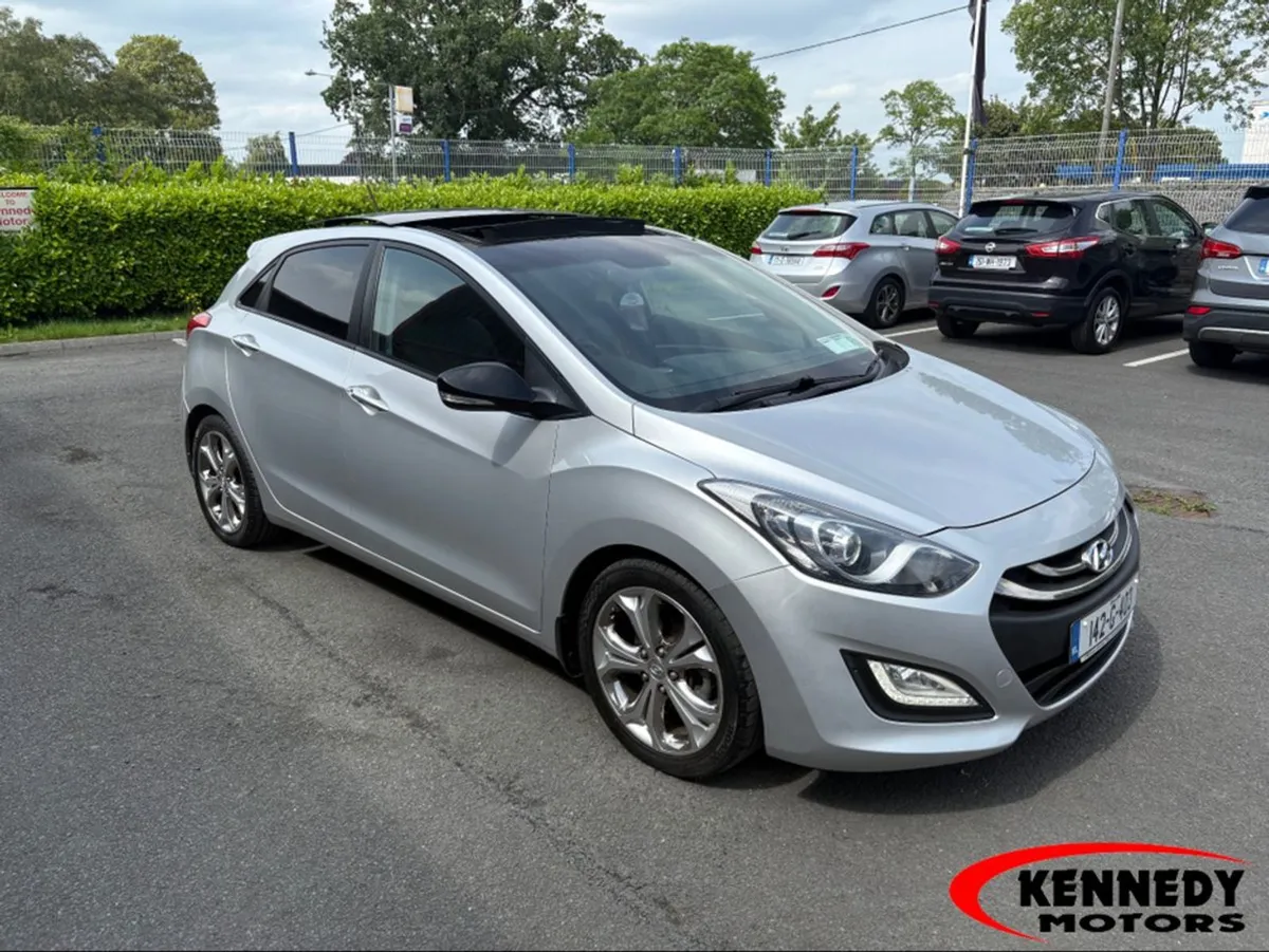 Hyundai i30 1.6 Premium 5DR - Image 2
