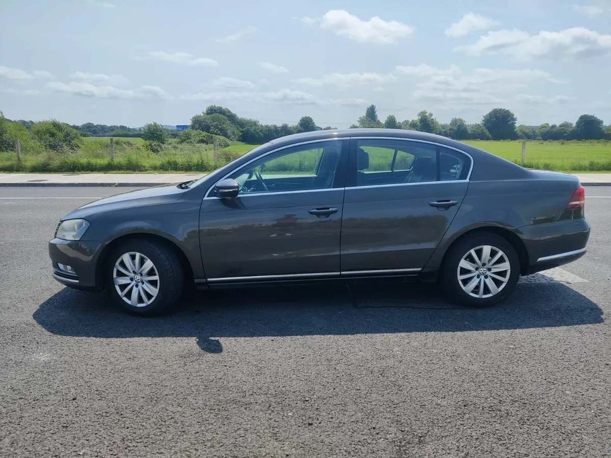 2013 Volkswagen Passat 1.6L Bluemotion - Image 2