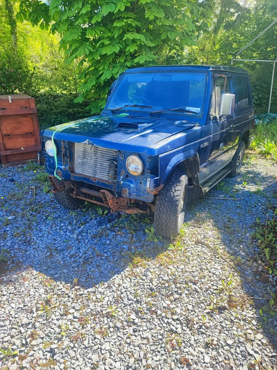 Mitsubishi Pajero 1989 - Image 1
