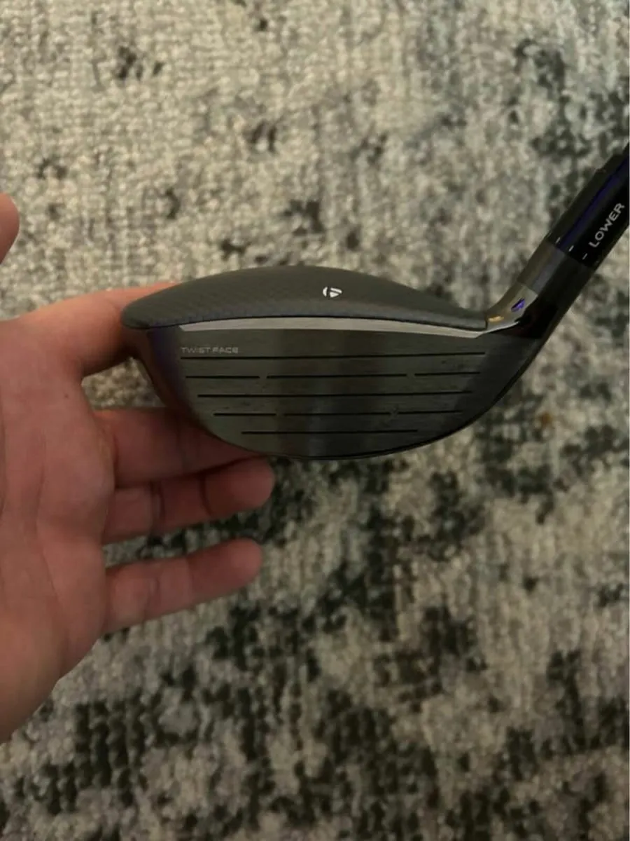 TaylorMade Qi35 3 wood - Image 1