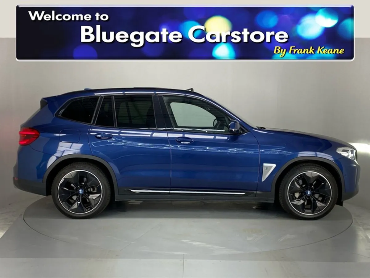 BMW iX3 Premier Edition panoramic Sunroof touch S - Image 2